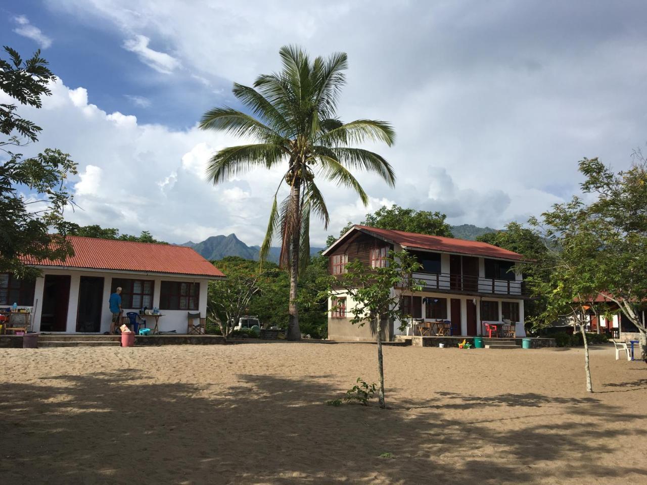 Matema Lake Shore Resort Exterior foto